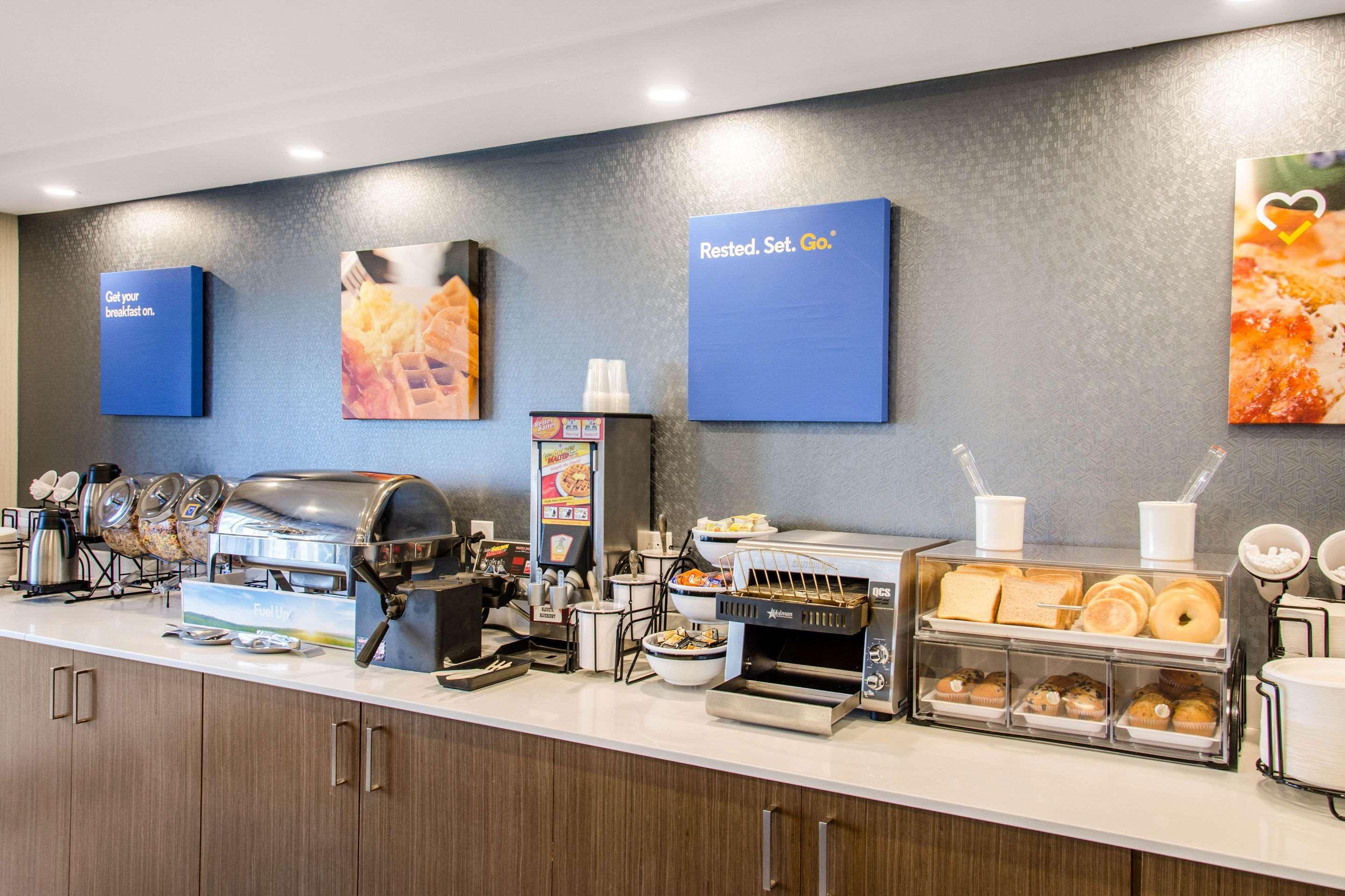 Comfort Inn Aeroport Dorval Εξωτερικό φωτογραφία