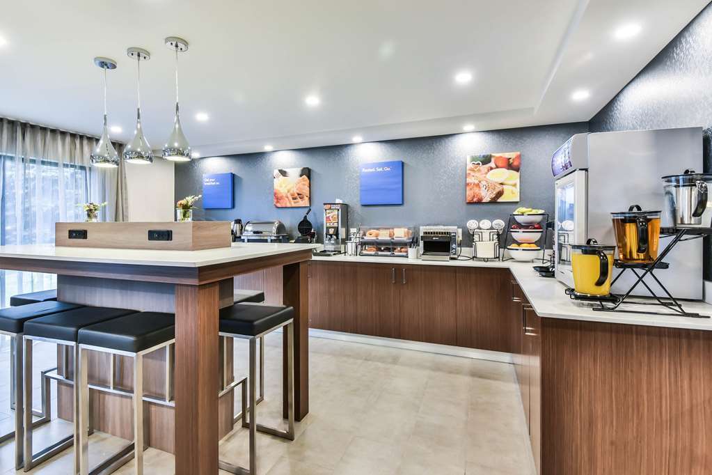 Comfort Inn Aeroport Dorval Εστιατόριο φωτογραφία